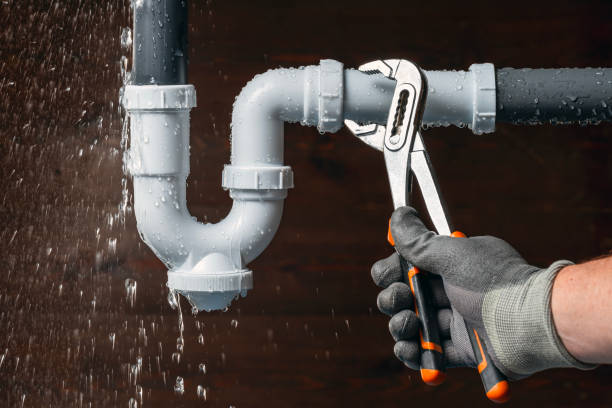 Professional Leak Detection technician working in Etters, PA